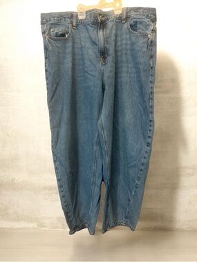 Old Navy Extra High-Rise Balloon Jeans Size 20 Light Wash Denim Barrel Leg